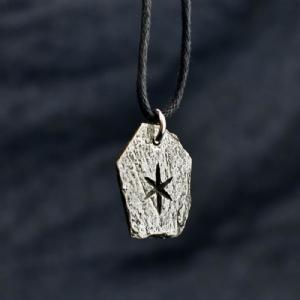 York Gifts | Pewter Pendant – British Souvenirs